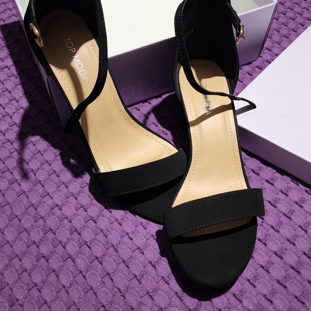 TOP Moda Elegant Black Ankle Strap Heels